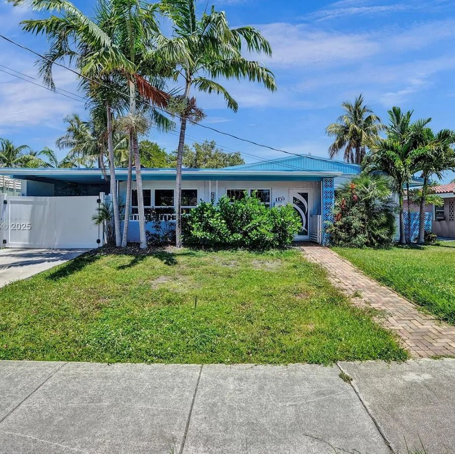 1155 Hayes St Hollywood, FL 33019