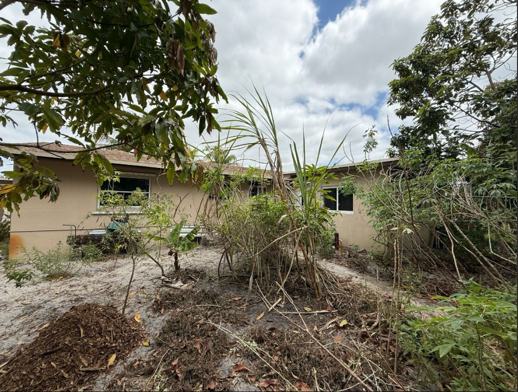 4420 Nw 14th St, Lauderhill, Fl 33313