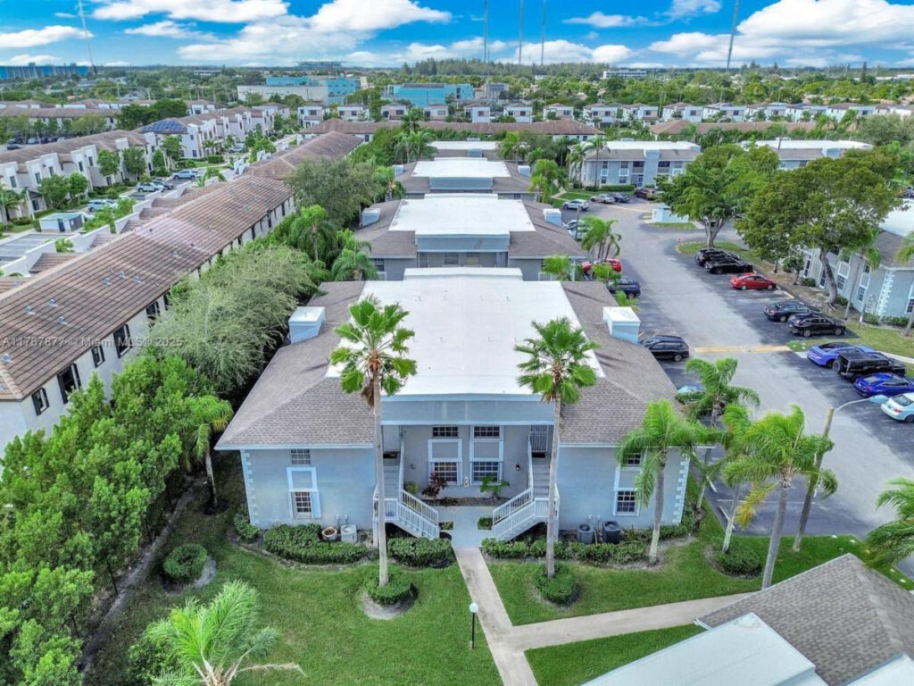 479 Ne 210th Cir Ter, Apt 101-28, Miami, Fl 33179