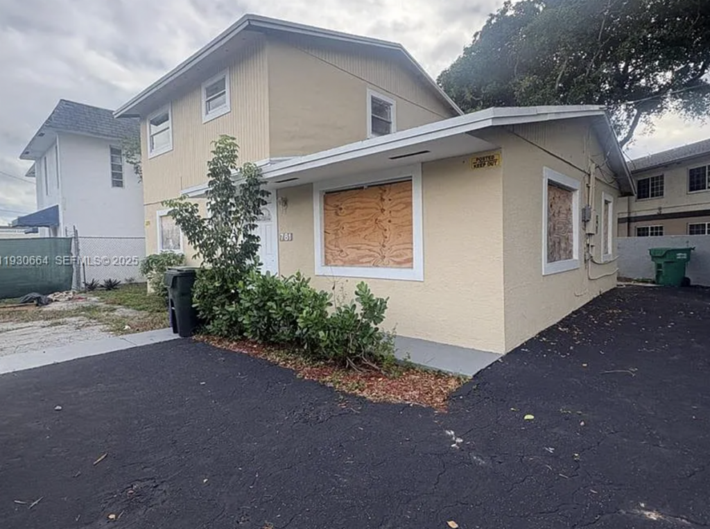 781 Nw 22nd Rd, Fort Lauderdale, Fl 33311