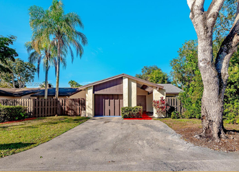 Purchase Price : $273,500
Sold Price : $499,900