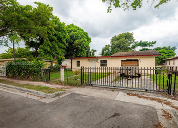 Purchase Price : $325,000
Sold Price : $520,000