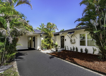 Purchase Price : $365,000  Listed Price : $519,900
