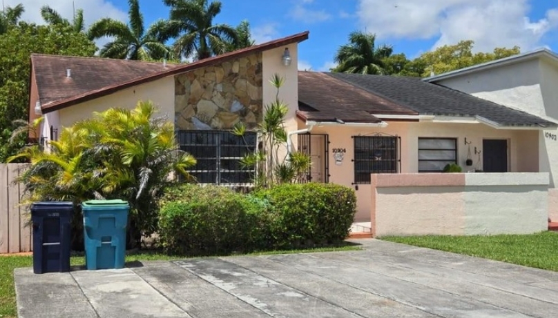 10904 Sw 146th Pl, Miami, Fl 33186