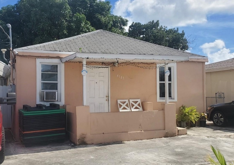 4183 E 10th Ave, Hialeah, FL 33013