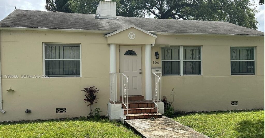 900 Nw 75th St, Miami, Fl 33150