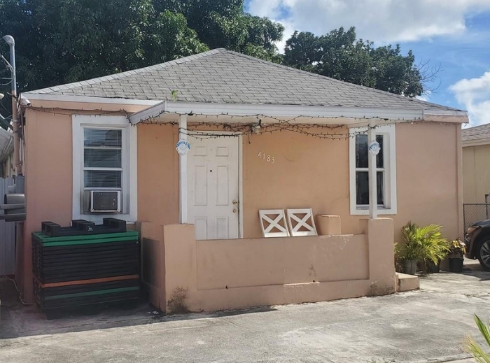 4183 E 10th Ave, Hialeah, FL 33013
