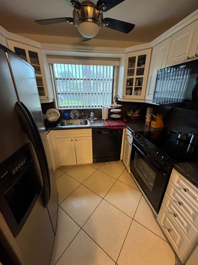 1101 Colony Point Cir #101, Pembroke Pines, Fl 33026