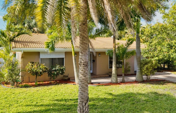 284 Allenwood Dr, Lauderdale By The Sea, Fl 33308