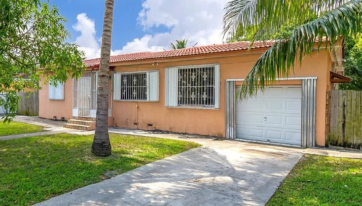 576 Nw 147th St, Miami, Fl 33168