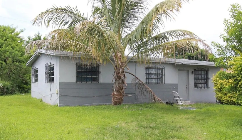 10820 SW 220th St, Miami, FL 33170