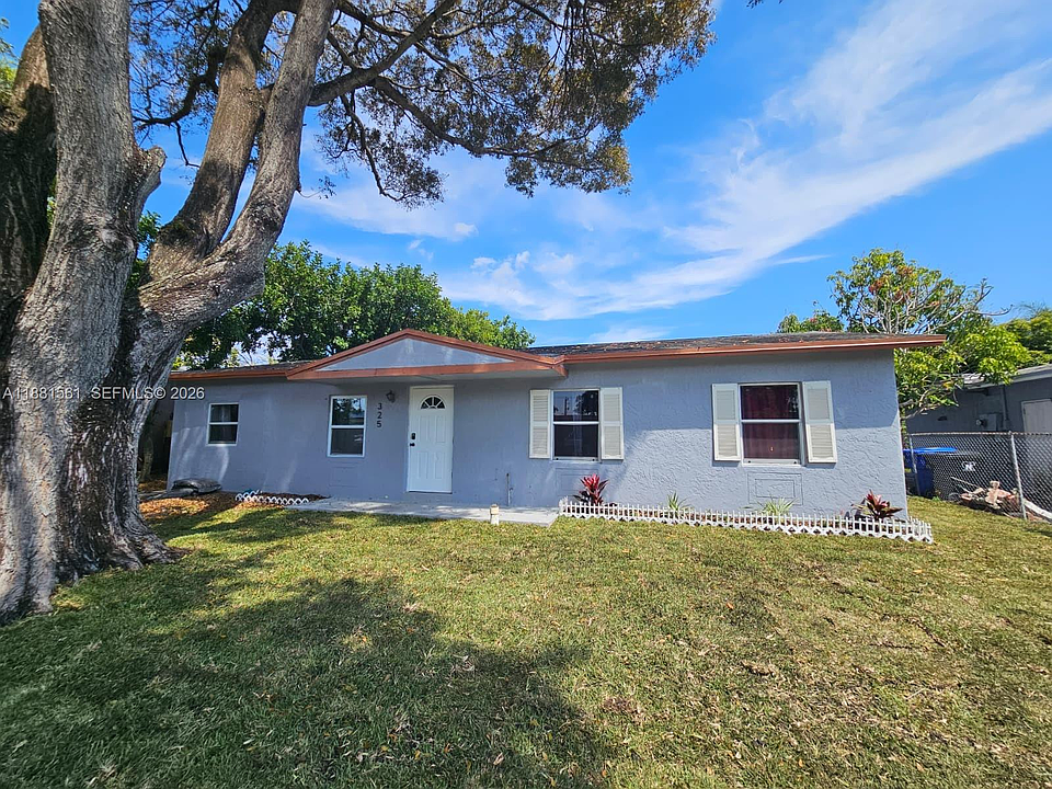 325 SW 80 Ter, North Lauderdale, FL 33068