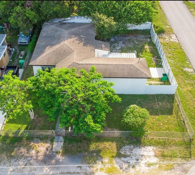 7190 NW 21st Ave, Miami, FL 33147